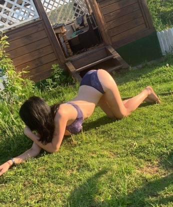 У меня безграничное воображение и горячая страсть, чтобы удовлетворить твои самые сокровенные фантазии. Я люблю создавать незабываемые встречи, воплощая твои самые смелые желания. Мои услуги включают оральное удовольствие, классический секс, эротический массаж и многое другое. В моем арсенале есть умение доставить пик наслаждения и сделать твое время со мной незабываемым. Будь уверен, что можешь рассчитывать на полное удовлетворение и абсолютную конфиденциальность. Не веришь? Посмотри мои фото и отзывы! Давай встретимся и сделаем ночь незабываемой! 😉🔥💋 6377, 20 лет